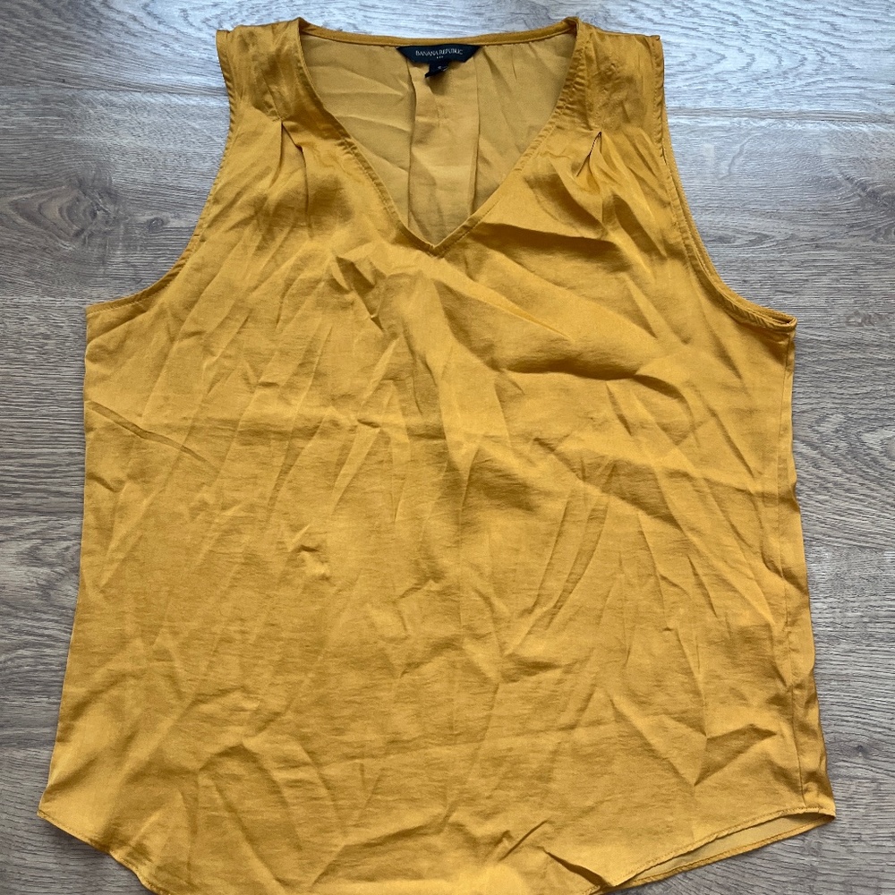 Banana Republic Silky Top